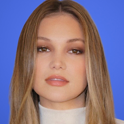 Headshot of Olivia Holt